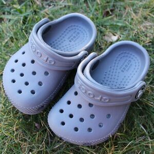 CROCS Toddler Classic Grey Clog Sz (C) 4